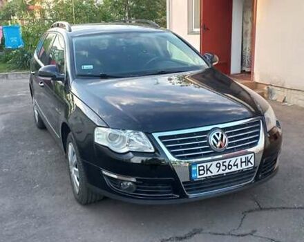 Черный Фольксваген Пассат, объемом двигателя 1.6 л и пробегом 370 тыс. км за 5200 $, фото 1 на Automoto.ua