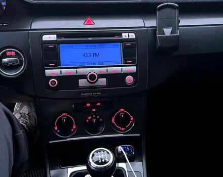 Чорний Фольксваген Пассат, об'ємом двигуна 2 л та пробігом 320 тис. км за 6200 $, фото 5 на Automoto.ua