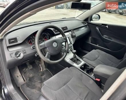 Черный Фольксваген Пассат, объемом двигателя 2 л и пробегом 288 тыс. км за 7290 $, фото 17 на Automoto.ua