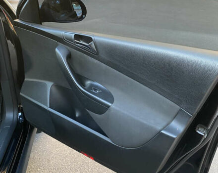 Черный Фольксваген Пассат, объемом двигателя 1.9 л и пробегом 340 тыс. км за 6500 $, фото 9 на Automoto.ua