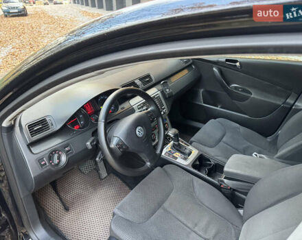 Черный Фольксваген Пассат, объемом двигателя 1.98 л и пробегом 270 тыс. км за 4599 $, фото 9 на Automoto.ua