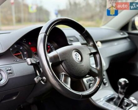 Черный Фольксваген Пассат, объемом двигателя 2 л и пробегом 403 тыс. км за 5499 $, фото 21 на Automoto.ua