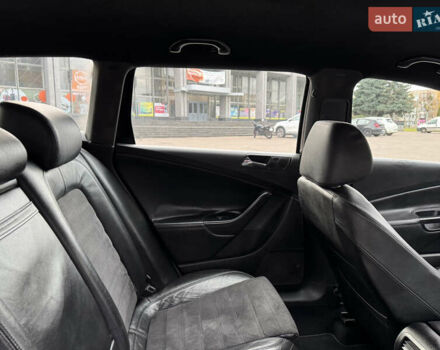 Черный Фольксваген Пассат, объемом двигателя 2 л и пробегом 290 тыс. км за 5699 $, фото 40 на Automoto.ua