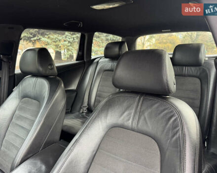 Черный Фольксваген Пассат, объемом двигателя 2 л и пробегом 290 тыс. км за 5699 $, фото 51 на Automoto.ua