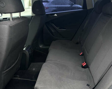 Чорний Фольксваген Пассат, об'ємом двигуна 2 л та пробігом 327 тис. км за 5899 $, фото 20 на Automoto.ua