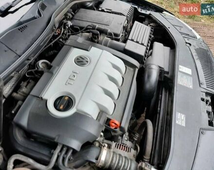 Черный Фольксваген Пассат, объемом двигателя 1.97 л и пробегом 285 тыс. км за 5700 $, фото 11 на Automoto.ua