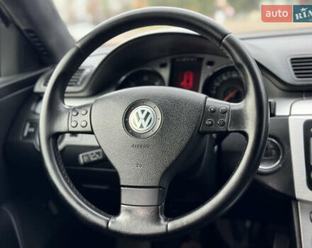 Черный Фольксваген Пассат, объемом двигателя 2 л и пробегом 290 тыс. км за 5699 $, фото 61 на Automoto.ua