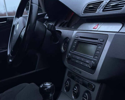 Черный Фольксваген Пассат, объемом двигателя 1.9 л и пробегом 400 тыс. км за 5500 $, фото 11 на Automoto.ua