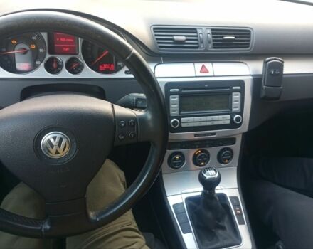 Черный Фольксваген Пассат, объемом двигателя 2 л и пробегом 320 тыс. км за 2600 $, фото 4 на Automoto.ua