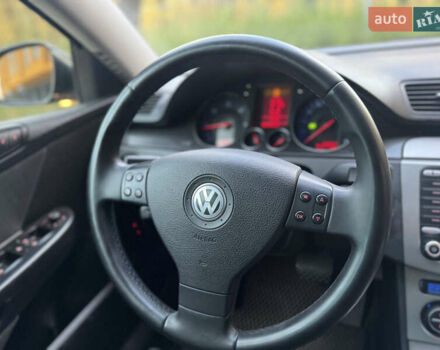 Черный Фольксваген Пассат, объемом двигателя 1.98 л и пробегом 270 тыс. км за 4599 $, фото 15 на Automoto.ua