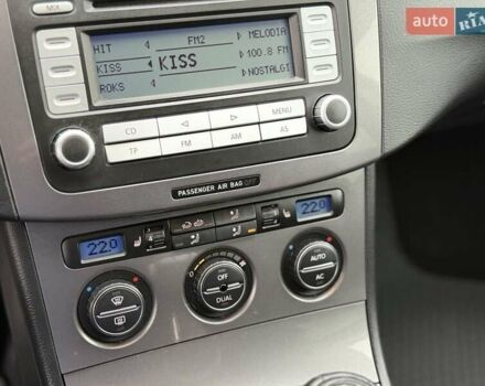Черный Фольксваген Пассат, объемом двигателя 2 л и пробегом 403 тыс. км за 5499 $, фото 31 на Automoto.ua