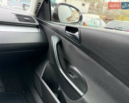 Черный Фольксваген Пассат, объемом двигателя 1.97 л и пробегом 370 тыс. км за 5500 $, фото 54 на Automoto.ua