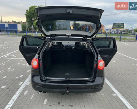 Черный Фольксваген Пассат, объемом двигателя 2 л и пробегом 327 тыс. км за 7800 $, фото 12 на Automoto.ua