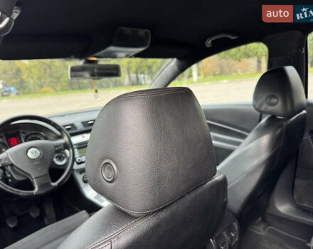 Черный Фольксваген Пассат, объемом двигателя 2 л и пробегом 290 тыс. км за 5699 $, фото 46 на Automoto.ua