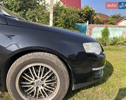Черный Фольксваген Пассат, объемом двигателя 1.97 л и пробегом 249 тыс. км за 8300 $, фото 6 на Automoto.ua