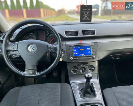 Черный Фольксваген Пассат, объемом двигателя 1.97 л и пробегом 300 тыс. км за 2750 $, фото 8 на Automoto.ua