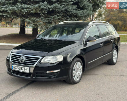 Черный Фольксваген Пассат, объемом двигателя 2 л и пробегом 290 тыс. км за 5699 $, фото 1 на Automoto.ua