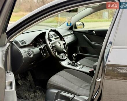 Черный Фольксваген Пассат, объемом двигателя 2 л и пробегом 403 тыс. км за 5499 $, фото 14 на Automoto.ua