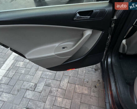 Черный Фольксваген Пассат, объемом двигателя 1.97 л и пробегом 350 тыс. км за 6500 $, фото 16 на Automoto.ua