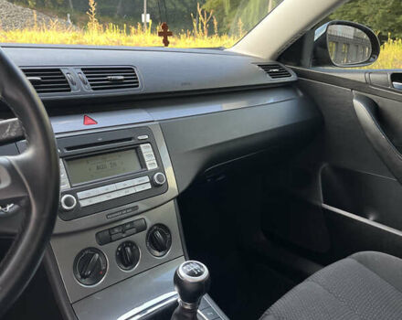 Черный Фольксваген Пассат, объемом двигателя 1.98 л и пробегом 221 тыс. км за 4700 $, фото 9 на Automoto.ua