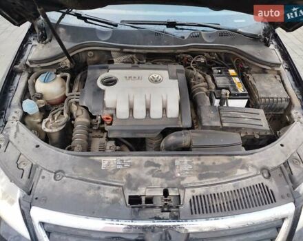 Черный Фольксваген Пассат, объемом двигателя 1.99 л и пробегом 330 тыс. км за 4650 $, фото 15 на Automoto.ua