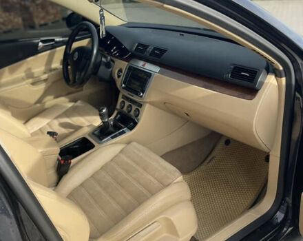 Чорний Фольксваген Пассат, об'ємом двигуна 1.97 л та пробігом 308 тис. км за 5500 $, фото 16 на Automoto.ua