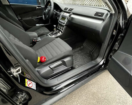 Черный Фольксваген Пассат, объемом двигателя 1.97 л и пробегом 306 тыс. км за 7000 $, фото 7 на Automoto.ua