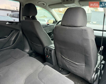 Черный Фольксваген Пассат, объемом двигателя 1.97 л и пробегом 249 тыс. км за 4800 $, фото 63 на Automoto.ua