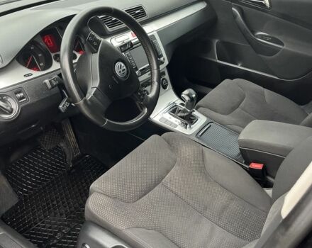 Чорний Фольксваген Пассат, об'ємом двигуна 2 л та пробігом 255 тис. км за 7100 $, фото 9 на Automoto.ua