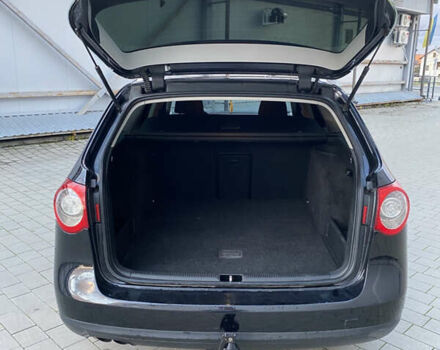 Черный Фольксваген Пассат, объемом двигателя 1.97 л и пробегом 311 тыс. км за 5899 $, фото 11 на Automoto.ua