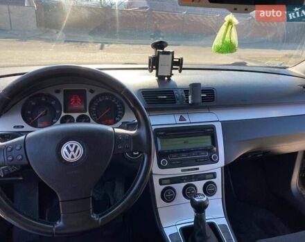 Чорний Фольксваген Пассат, об'ємом двигуна 2 л та пробігом 280 тис. км за 6500 $, фото 10 на Automoto.ua