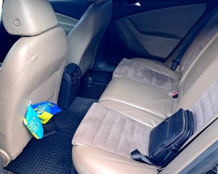 Чорний Фольксваген Пассат, об'ємом двигуна 2 л та пробігом 237 тис. км за 8200 $, фото 7 на Automoto.ua