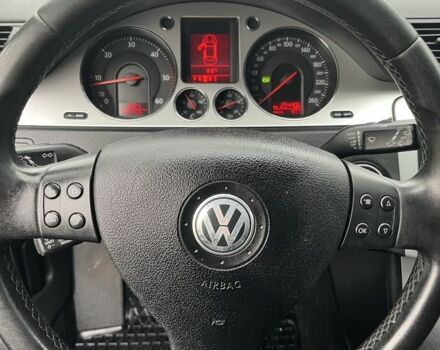 Чорний Фольксваген Пассат, об'ємом двигуна 2 л та пробігом 255 тис. км за 7100 $, фото 11 на Automoto.ua