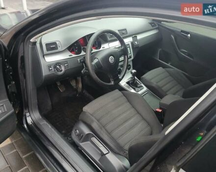 Черный Фольксваген Пассат, объемом двигателя 1.8 л и пробегом 263 тыс. км за 5000 $, фото 10 на Automoto.ua