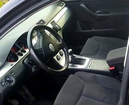 Черный Фольксваген Пассат, объемом двигателя 2 л и пробегом 302 тыс. км за 6300 $, фото 1 на Automoto.ua