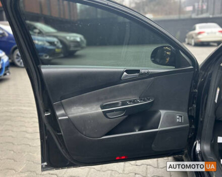 Черный Фольксваген Пассат, объемом двигателя 1.8 л и пробегом 296 тыс. км за 6700 $, фото 6 на Automoto.ua