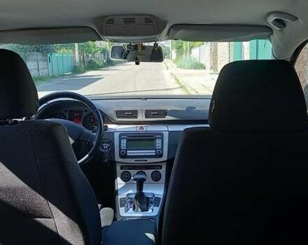 Черный Фольксваген Пассат, объемом двигателя 1.8 л и пробегом 148 тыс. км за 9000 $, фото 5 на Automoto.ua