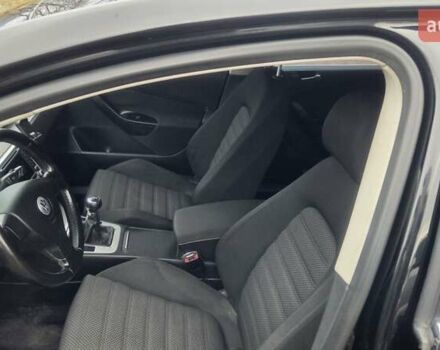 Черный Фольксваген Пассат, объемом двигателя 1.97 л и пробегом 279 тыс. км за 4950 $, фото 16 на Automoto.ua