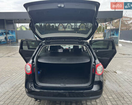 Черный Фольксваген Пассат, объемом двигателя 1.97 л и пробегом 245 тыс. км за 6200 $, фото 13 на Automoto.ua