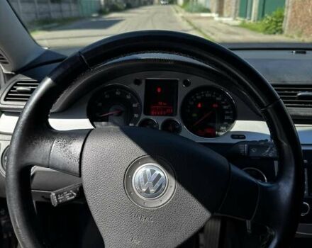 Черный Фольксваген Пассат, объемом двигателя 1.8 л и пробегом 148 тыс. км за 9000 $, фото 17 на Automoto.ua