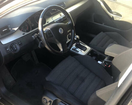 Чорний Фольксваген Пассат, об'ємом двигуна 2 л та пробігом 270 тис. км за 8200 $, фото 7 на Automoto.ua