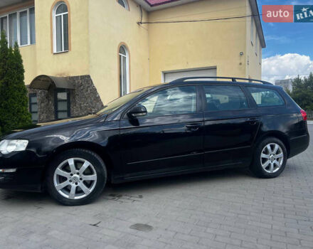 Черный Фольксваген Пассат, объемом двигателя 2 л и пробегом 330 тыс. км за 6600 $, фото 2 на Automoto.ua