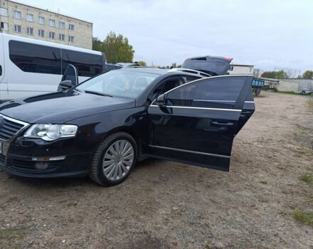 Черный Фольксваген Пассат, объемом двигателя 2 л и пробегом 300 тыс. км за 6799 $, фото 4 на Automoto.ua