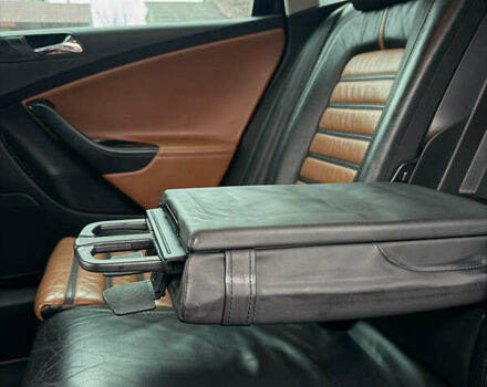 Чорний Фольксваген Пассат, об'ємом двигуна 2 л та пробігом 370 тис. км за 8100 $, фото 39 на Automoto.ua