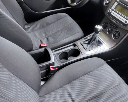 Черный Фольксваген Пассат, объемом двигателя 1.6 л и пробегом 333 тыс. км за 6900 $, фото 8 на Automoto.ua