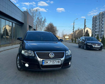 Черный Фольксваген Пассат, объемом двигателя 2 л и пробегом 335 тыс. км за 6800 $, фото 6 на Automoto.ua
