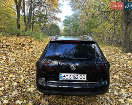 Черный Фольксваген Пассат, объемом двигателя 1.97 л и пробегом 280 тыс. км за 7400 $, фото 5 на Automoto.ua