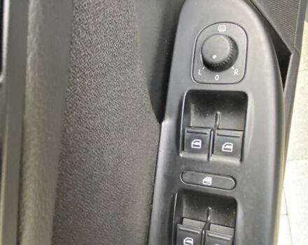 Черный Фольксваген Пассат, объемом двигателя 1.6 л и пробегом 326 тыс. км за 5499 $, фото 9 на Automoto.ua