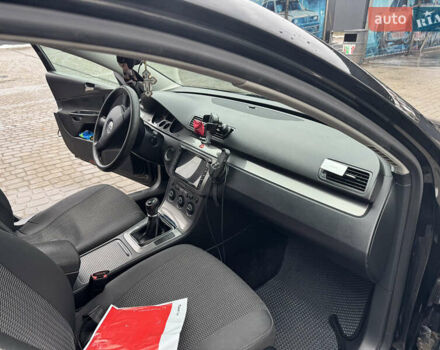 Черный Фольксваген Пассат, объемом двигателя 1.97 л и пробегом 245 тыс. км за 6200 $, фото 16 на Automoto.ua