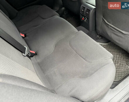 Черный Фольксваген Пассат, объемом двигателя 1.97 л и пробегом 370 тыс. км за 4700 $, фото 61 на Automoto.ua